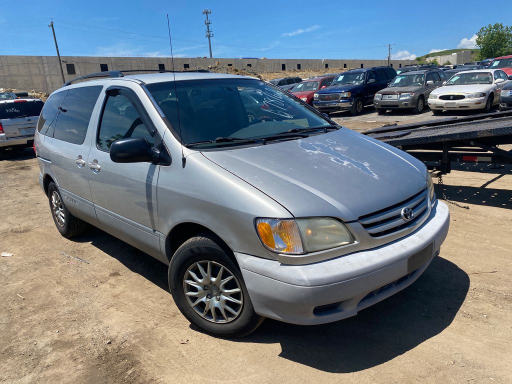 Toyota sienna 2003