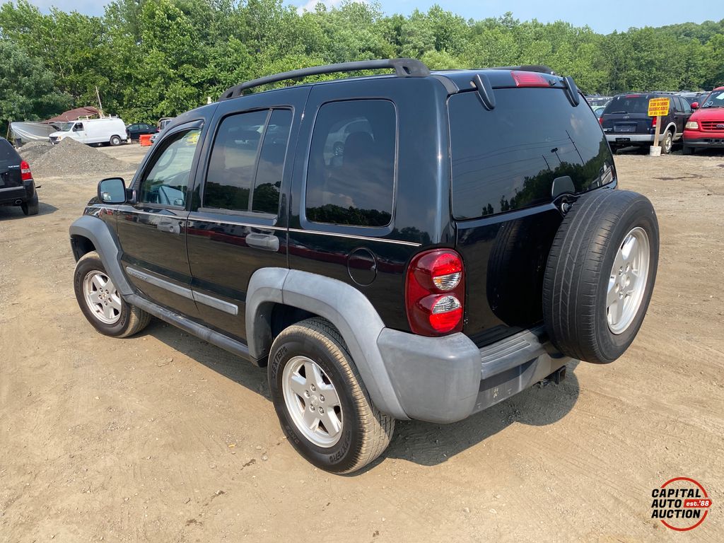 2007 JEEP Liberty 2