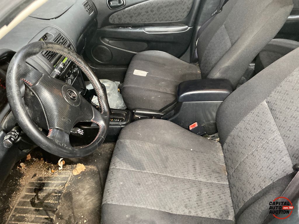 2002 Toyota COROLLA S 8
