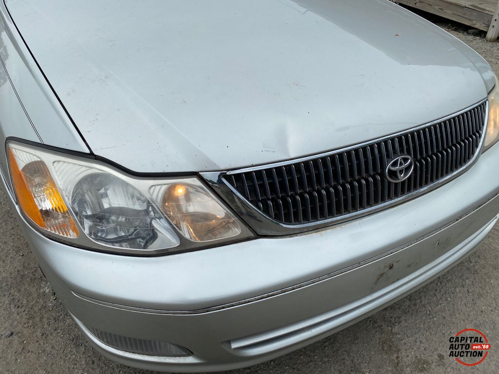 2000 Toyota Avalon 14