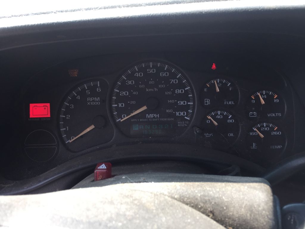 2002 Chevrolet Suburban 4