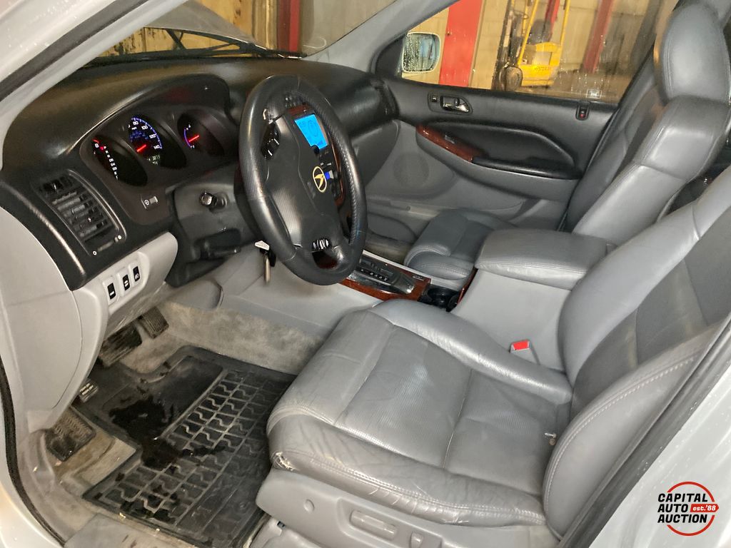 2005 ACURA MDX 8