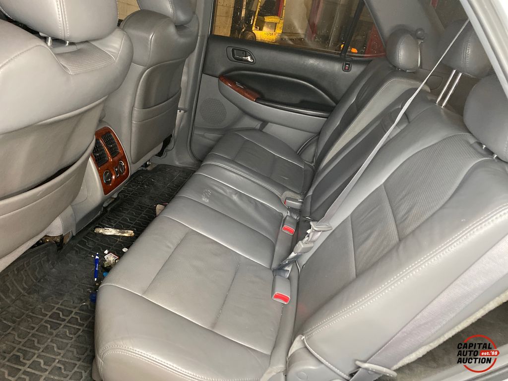 2005 ACURA MDX 9
