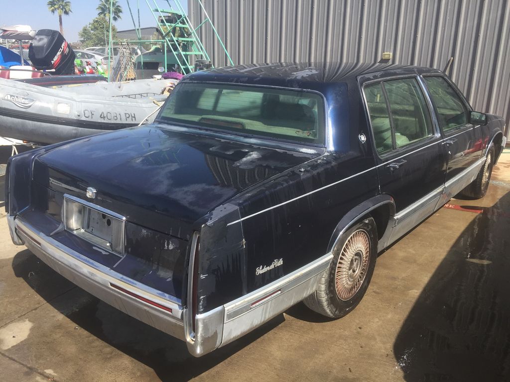 1993 Cadillac DeVille 3