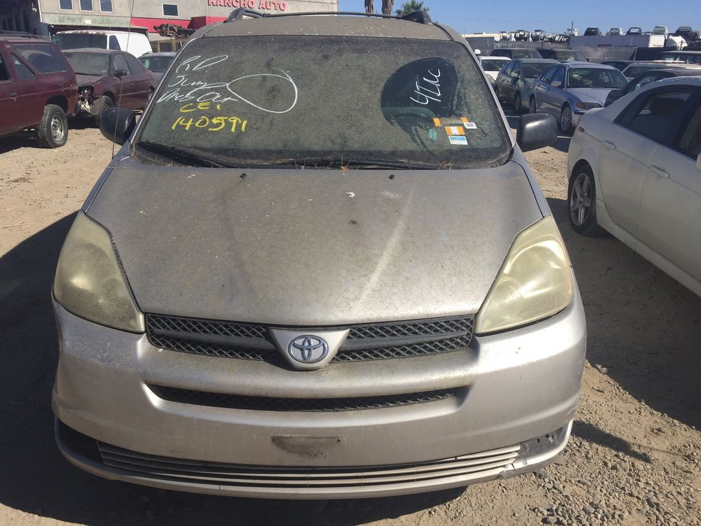 2005 Toyota Sienna 6