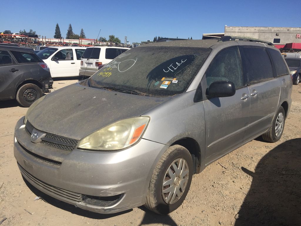 2005 Toyota Sienna 1