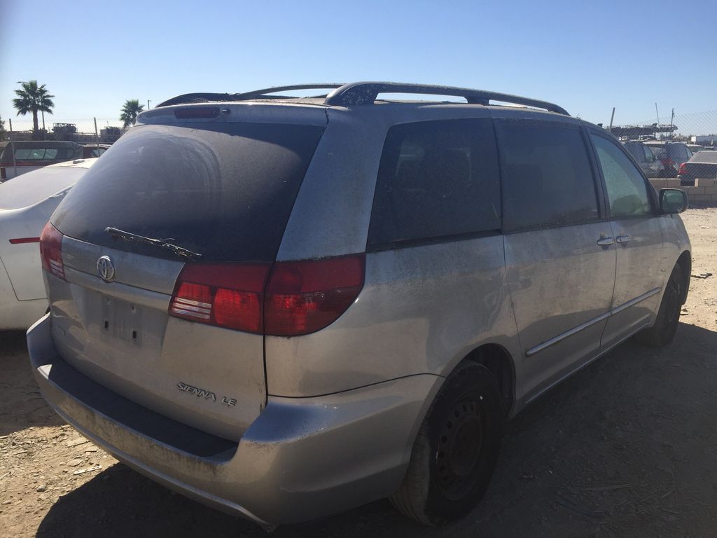 2005 Toyota Sienna 3