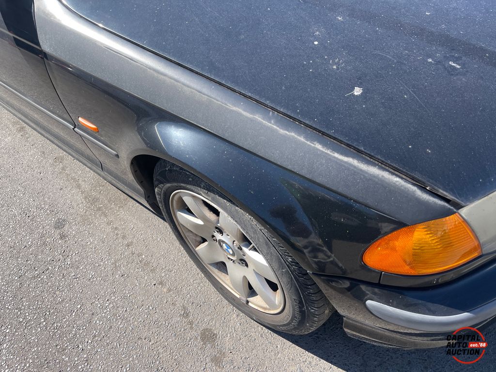 2000 BMW 323I 13