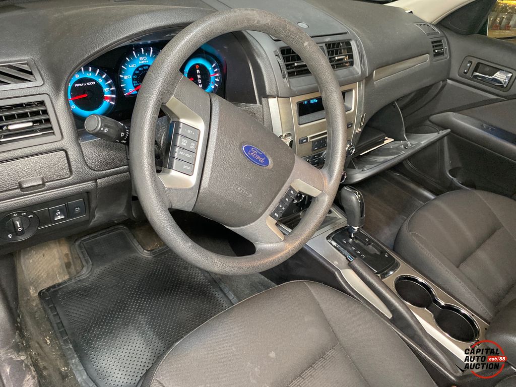 2010 Ford Fusion 11