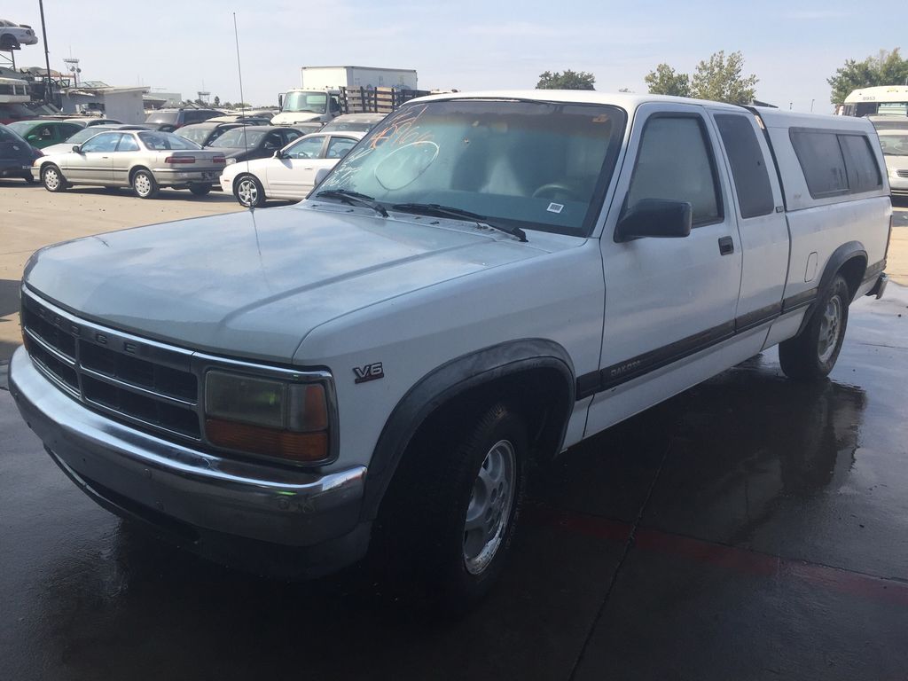 1995 Dodge Dakota 1