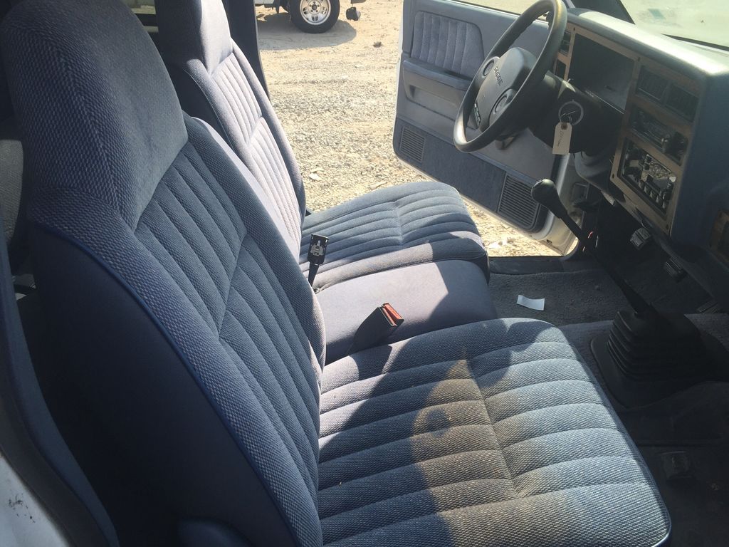 1995 Dodge Dakota 8