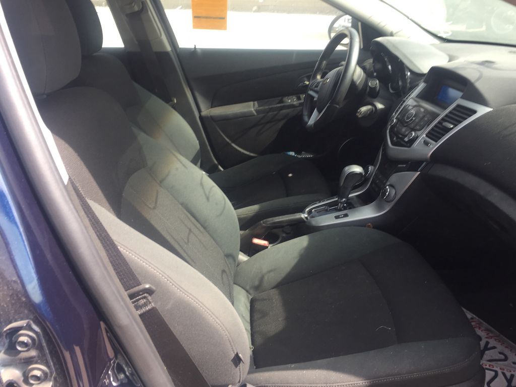 2011 Chevrolet Cruze 8