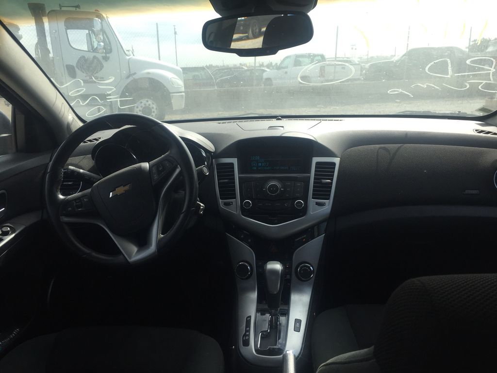 2011 Chevrolet Cruze 11