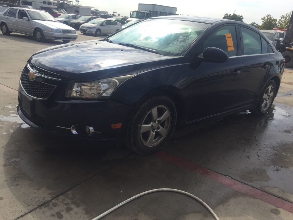 2011 Chevrolet Cruze 1