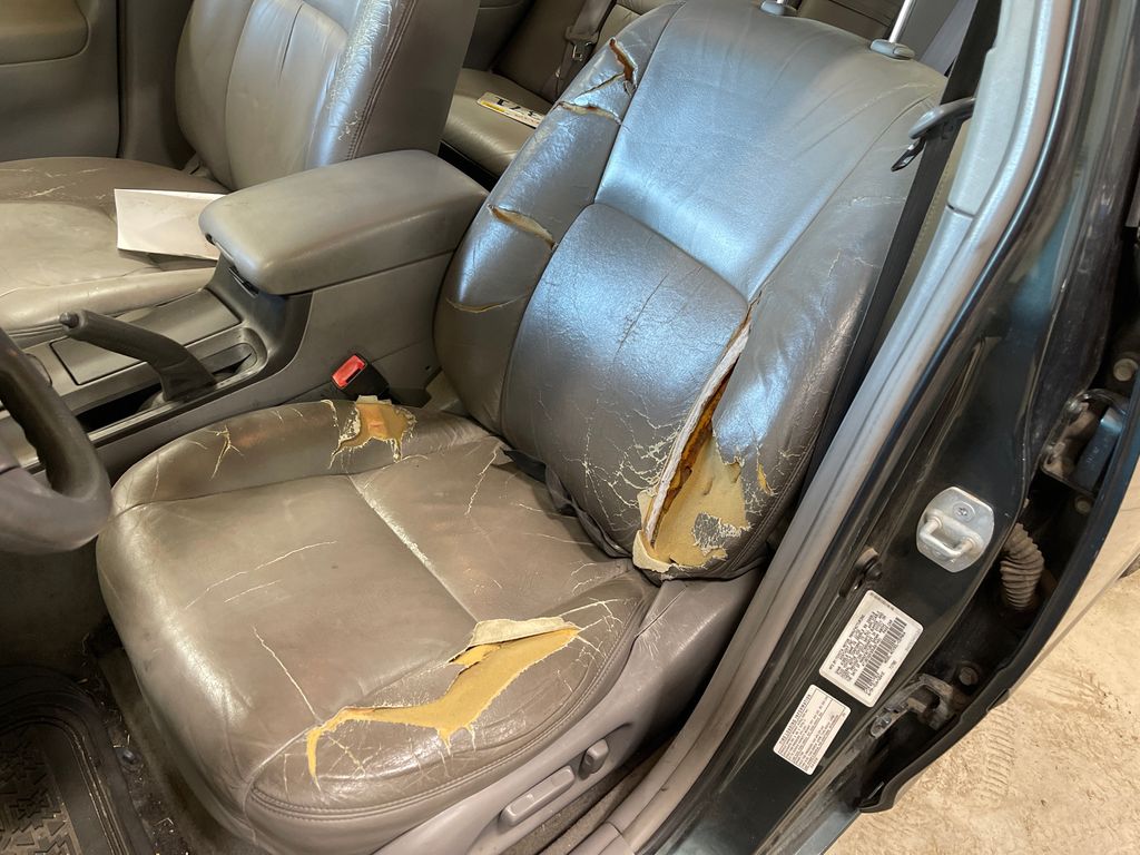 2003 Toyota Camry 16
