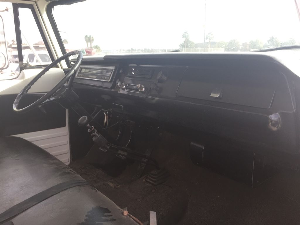 1973 Dodge D500 10
