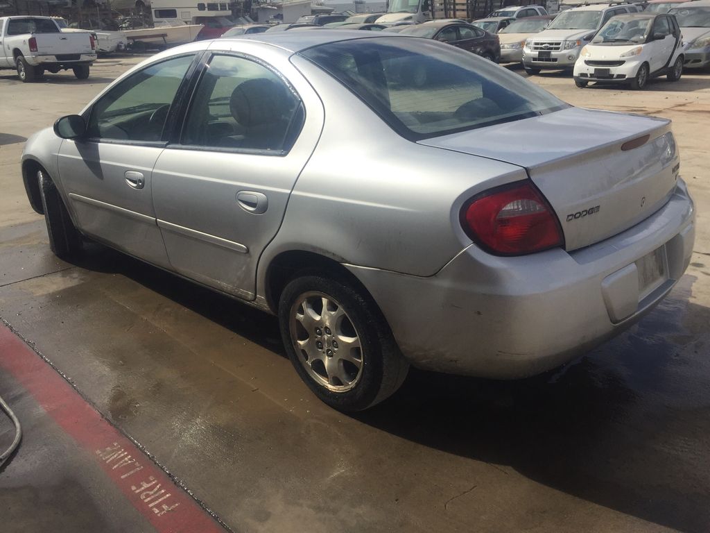 2003 Dodge Neon 2