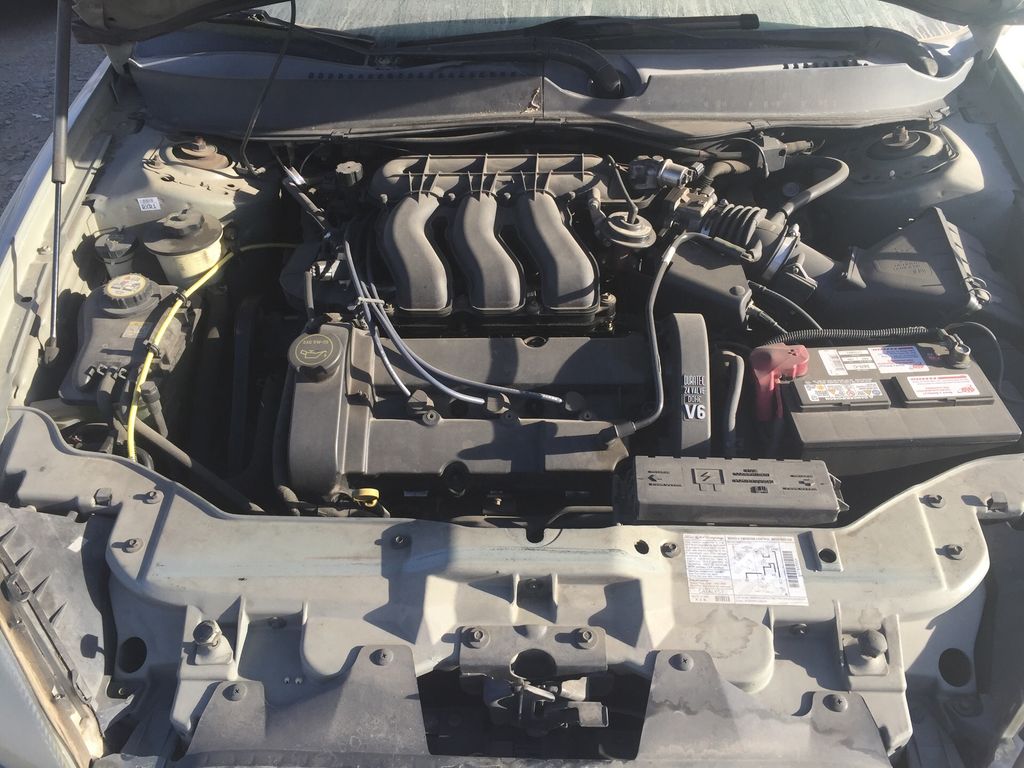 2003 Ford Taurus 10