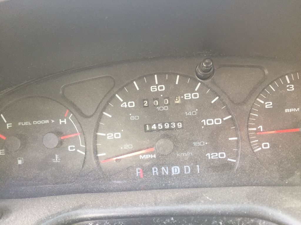 2003 Ford Taurus 4