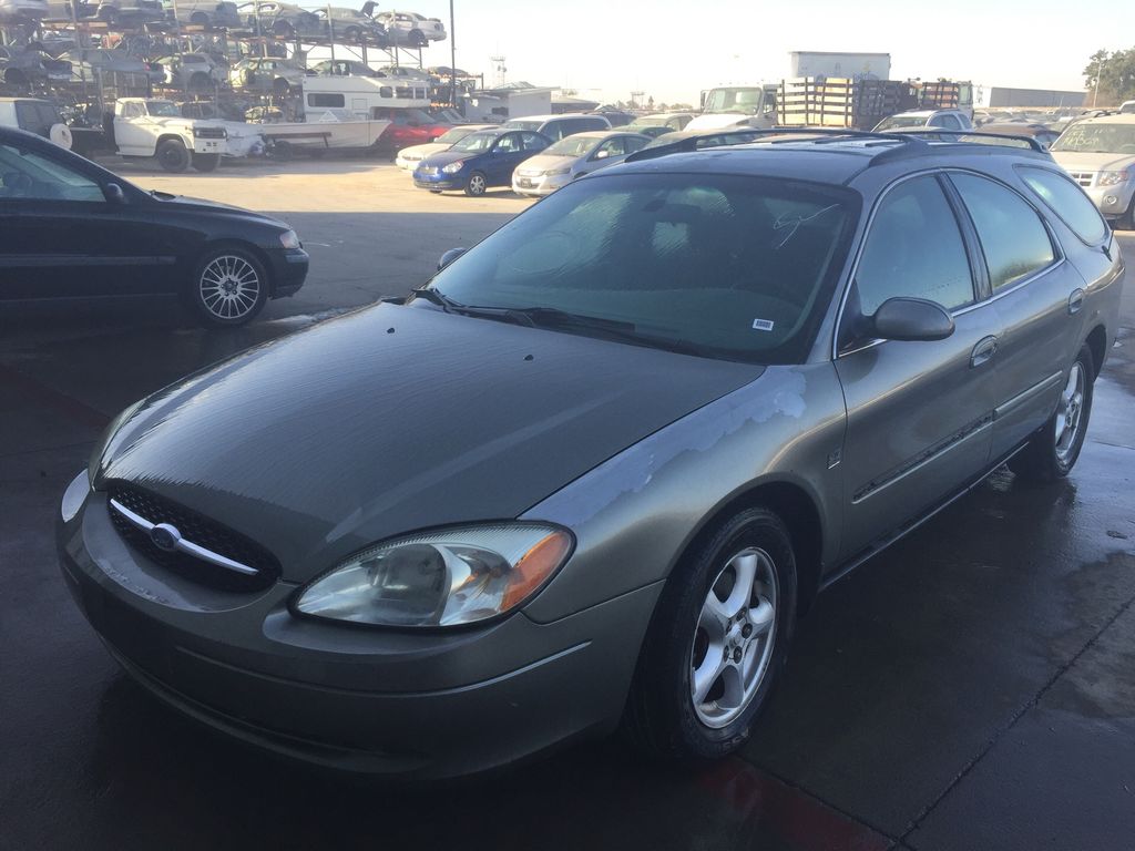 2003 Ford Taurus 1