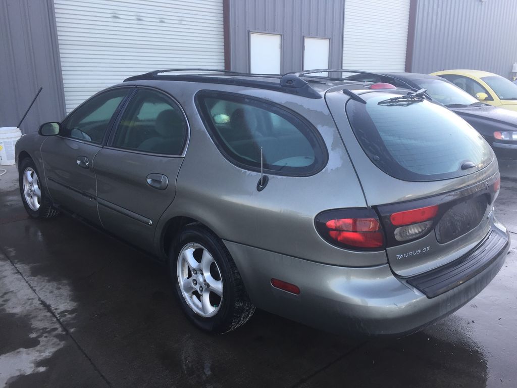 2003 Ford Taurus 2
