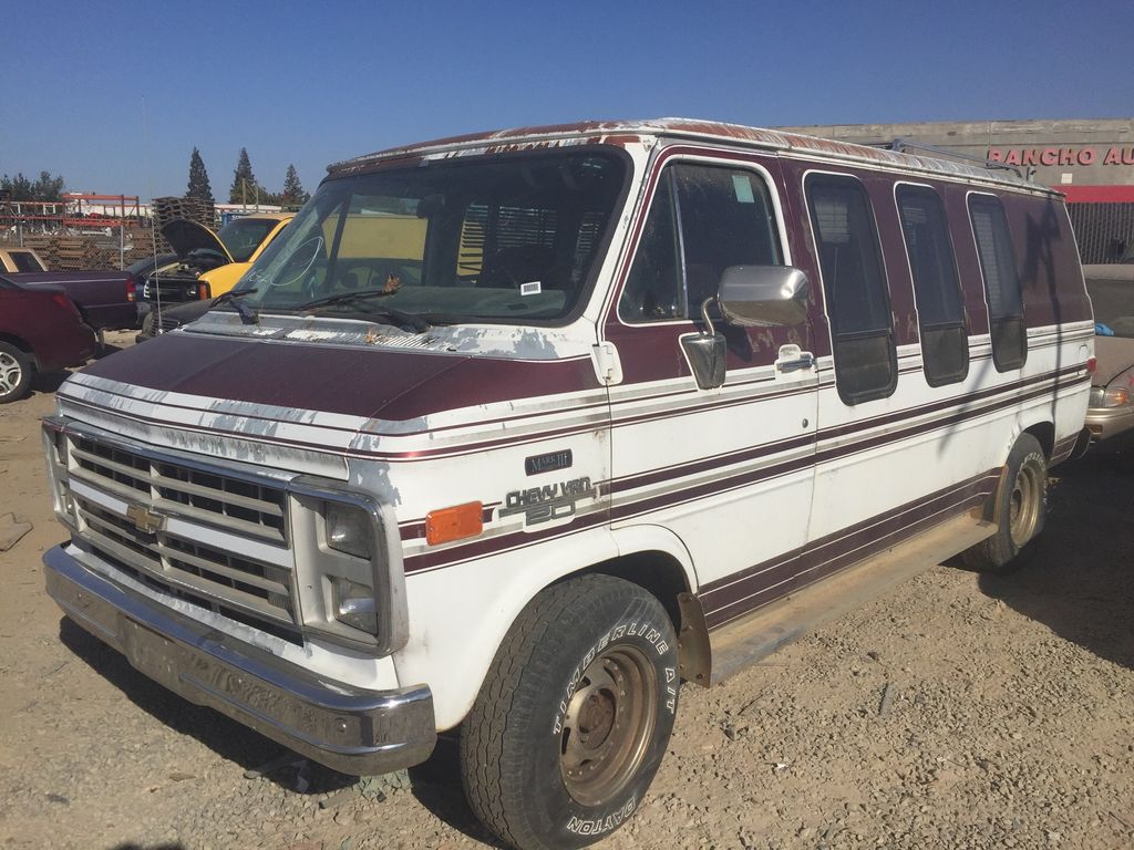 1990 Chevrolet Chevy Van Classic 1