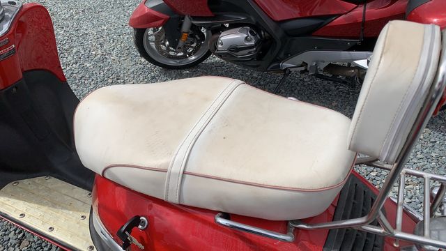 Motorcycle Vespa PX from the USA - Car Auctions