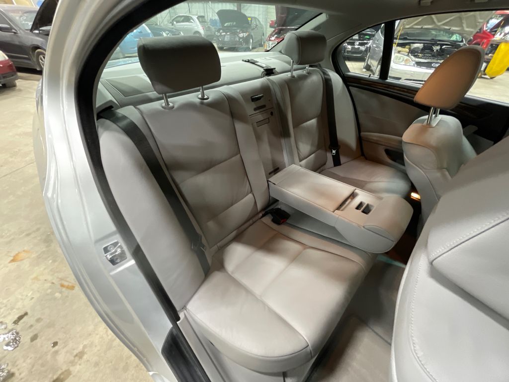 2008 BMW 5 Series 9