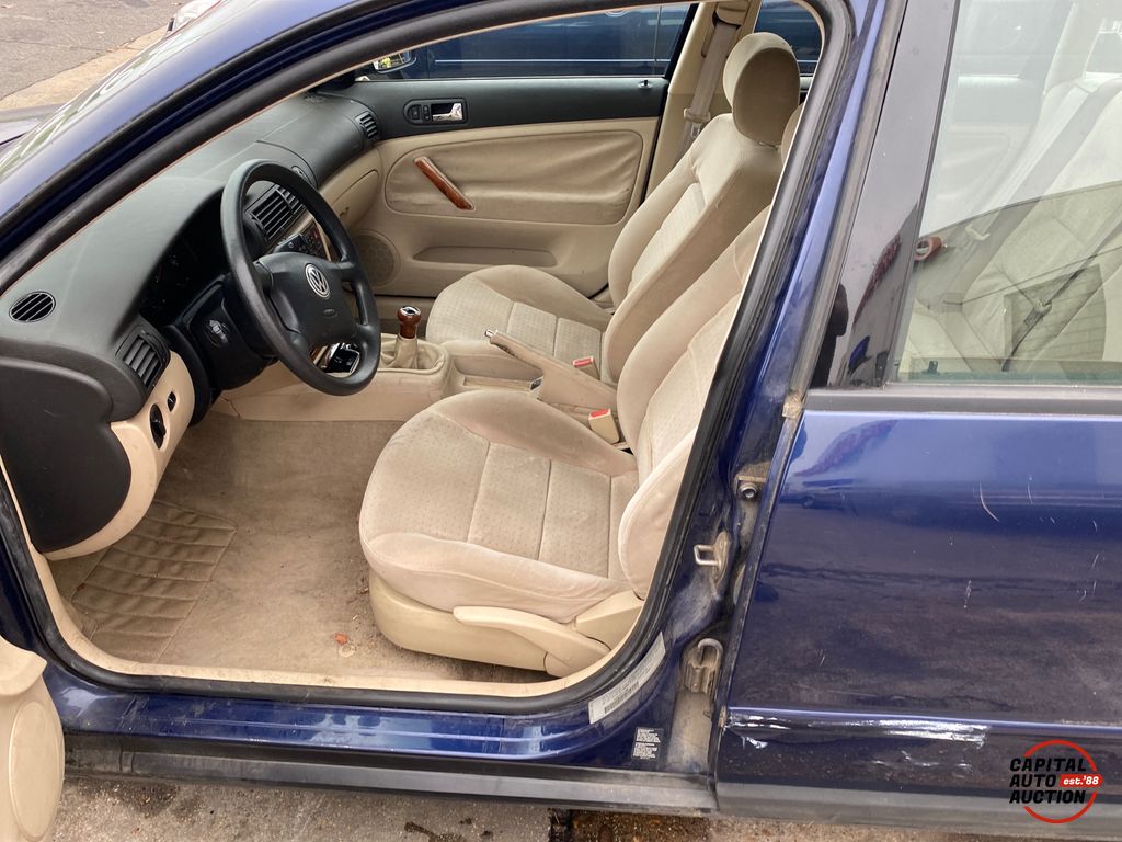 2000 VOLKSWAGEN Passat 8