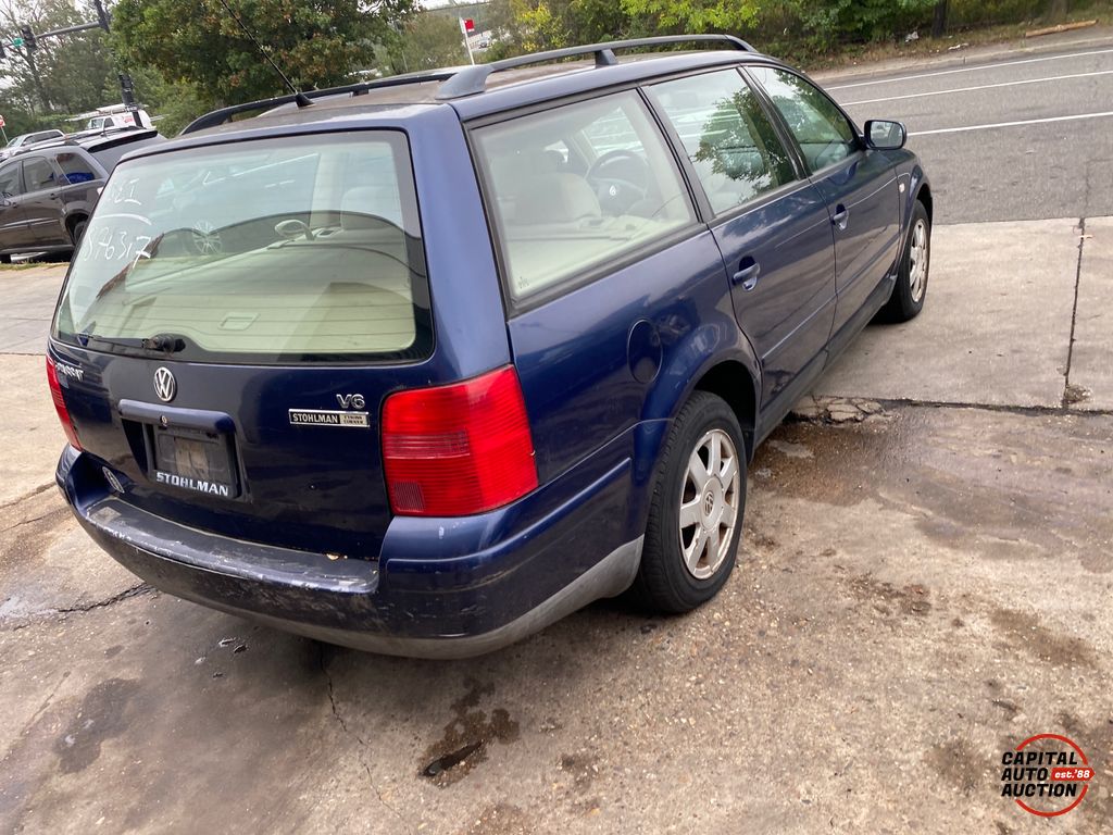 2000 VOLKSWAGEN Passat 3