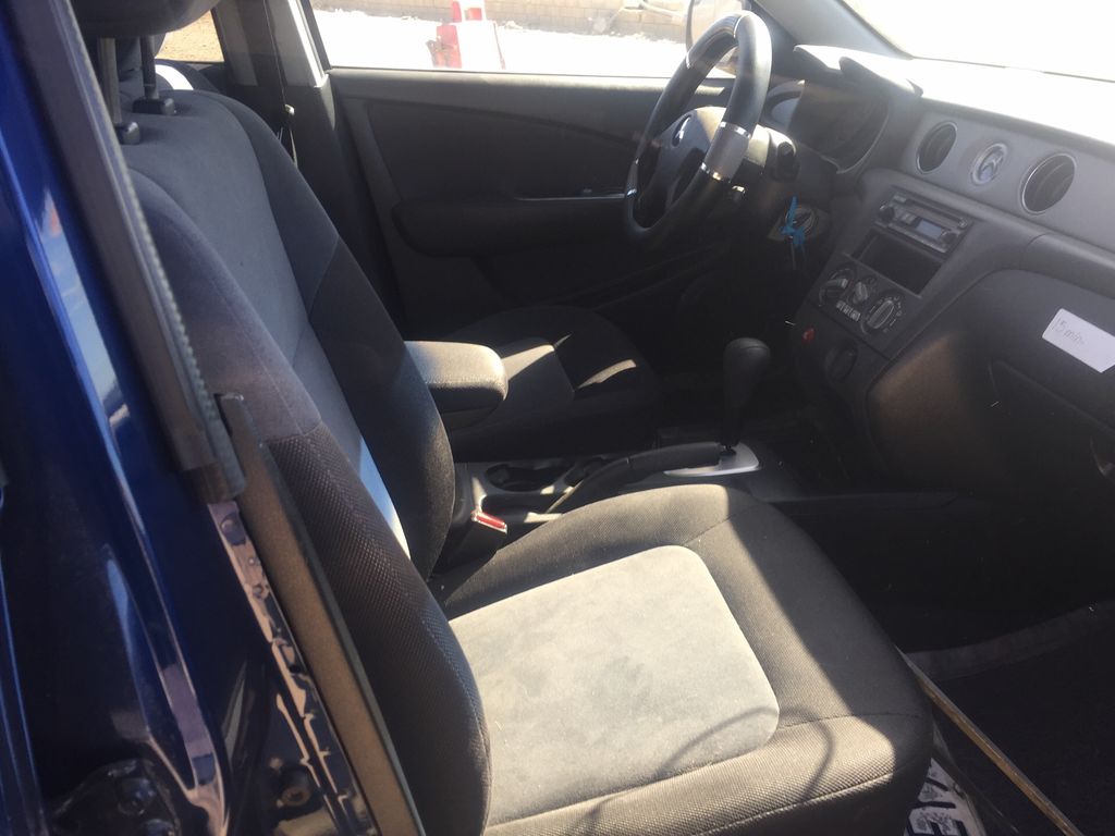 2003 Mitsubishi Outlander 8