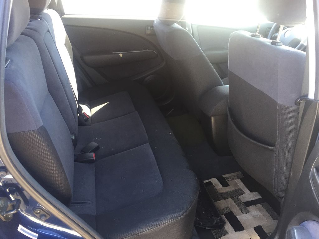 2003 Mitsubishi Outlander 9