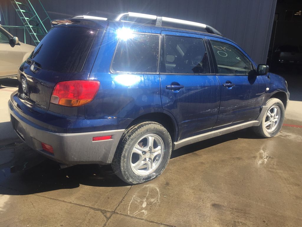 2003 Mitsubishi Outlander 3