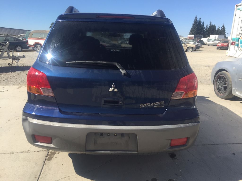 2003 Mitsubishi Outlander 7
