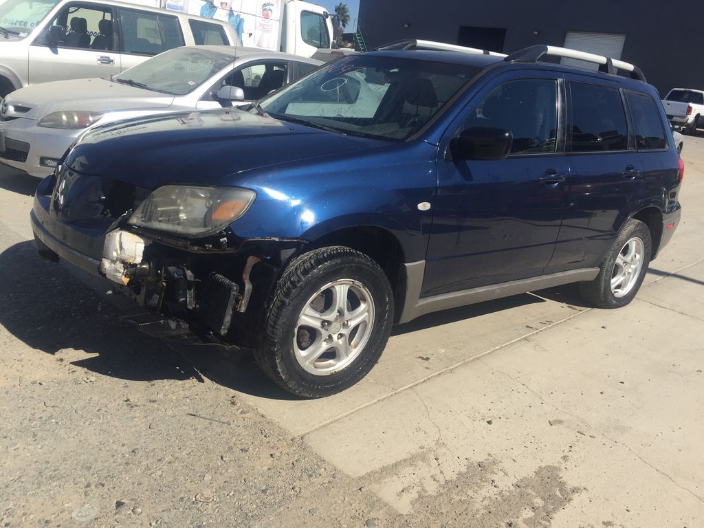 2003 Mitsubishi Outlander 1