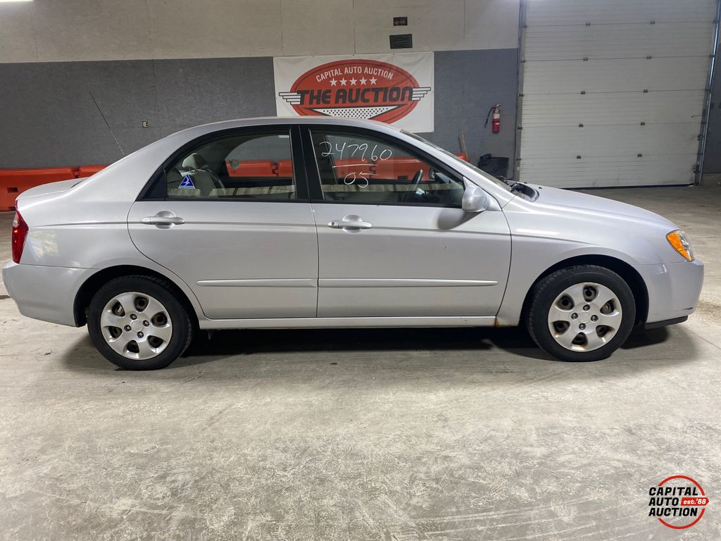 2005 Kia Spectra 14