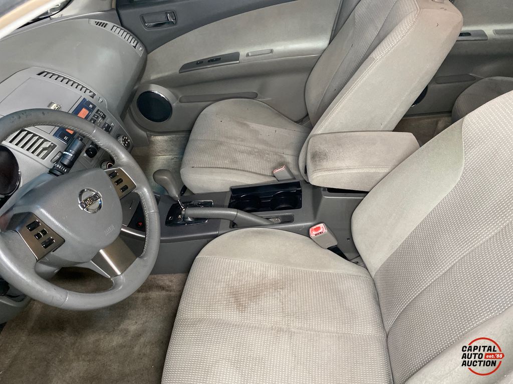 2005 NISSAN Altima 8