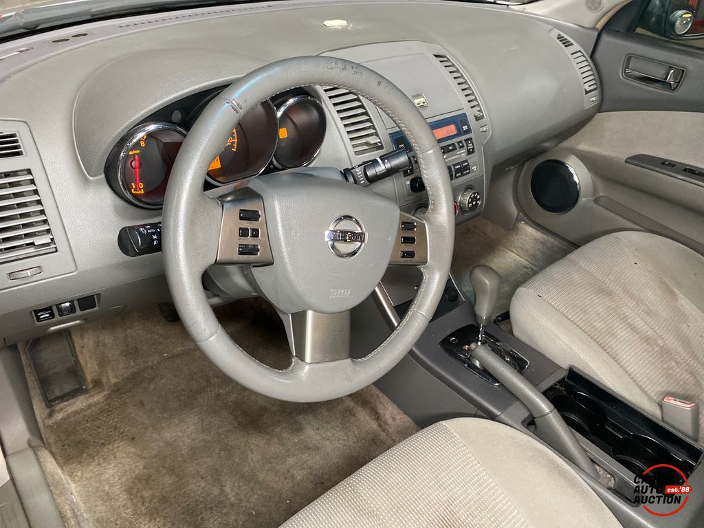 2005 NISSAN Altima 11