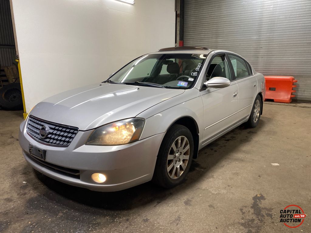 2005 NISSAN Altima 1