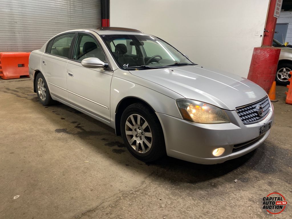 2005 NISSAN Altima 0