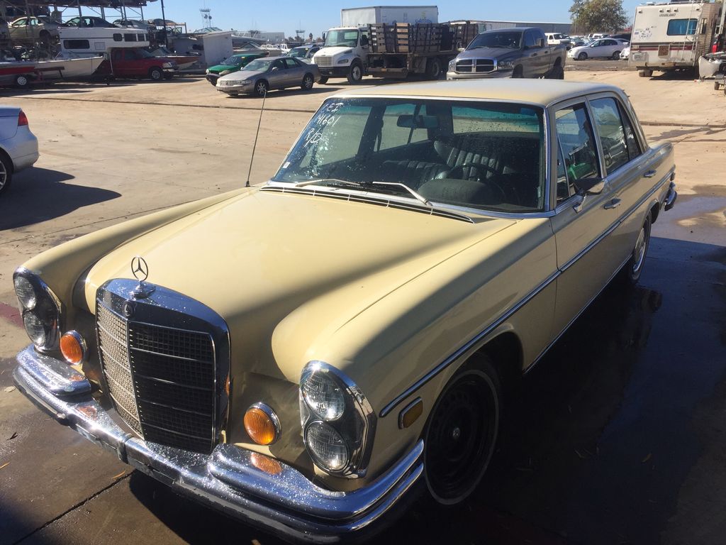 1973 Mercedes-Benz 280 1