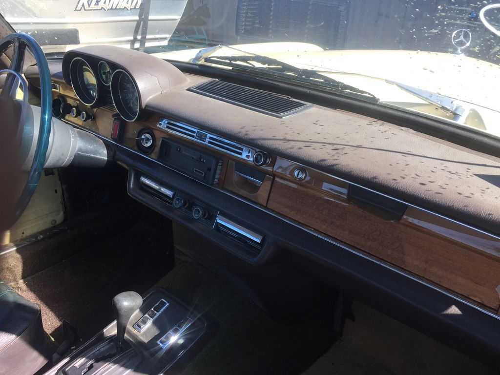1973 Mercedes-Benz 280 11