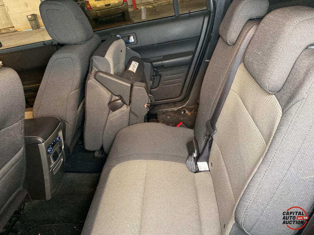 2010 Ford Flex 9