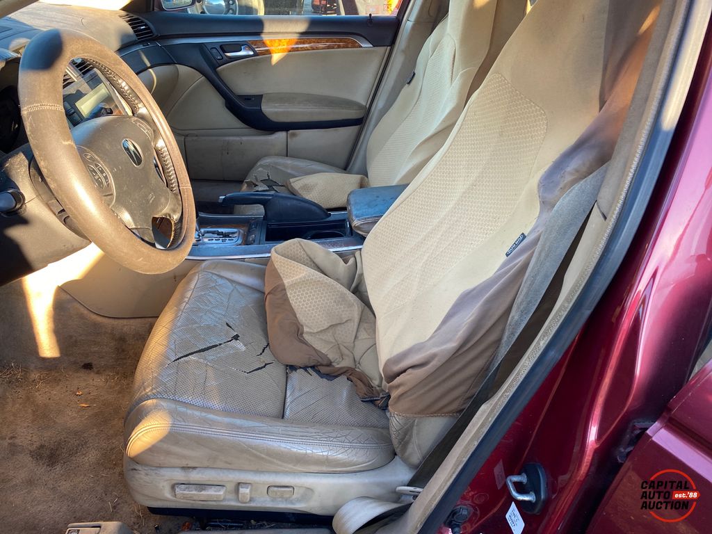 2004 ACURA TL 8
