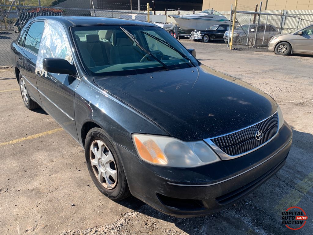 2000 Toyota Avalon 0