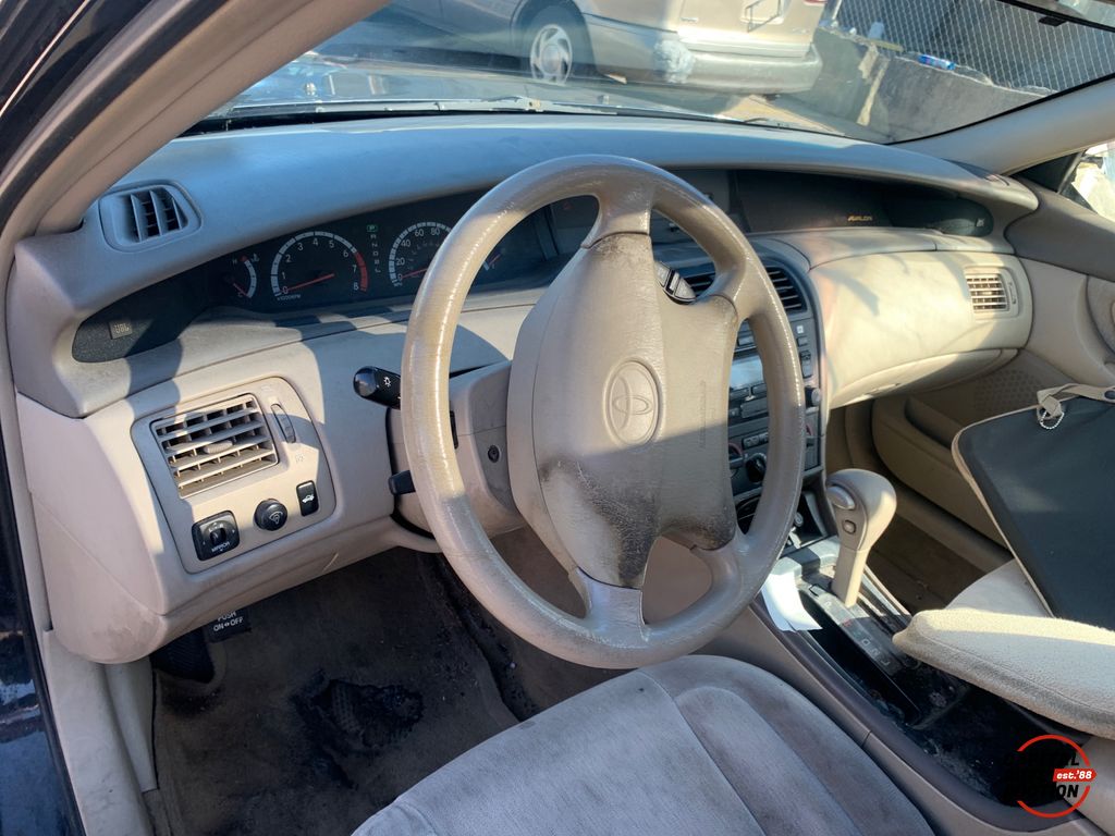 2000 Toyota Avalon 11