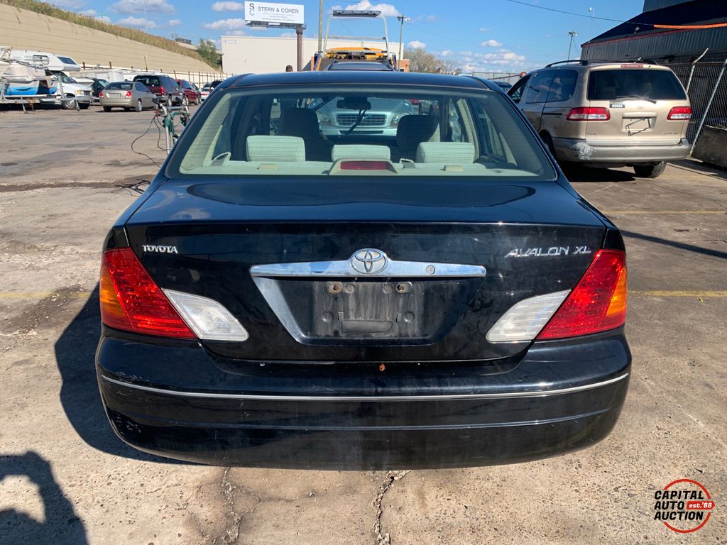 2000 Toyota Avalon 7