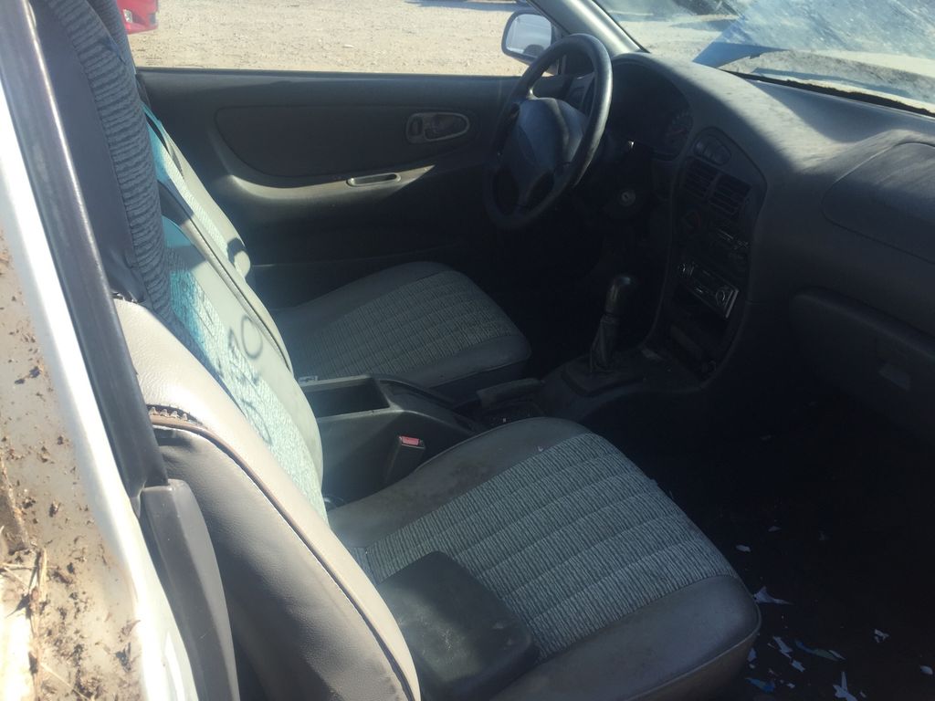 1996 Mitsubishi Mirage 8