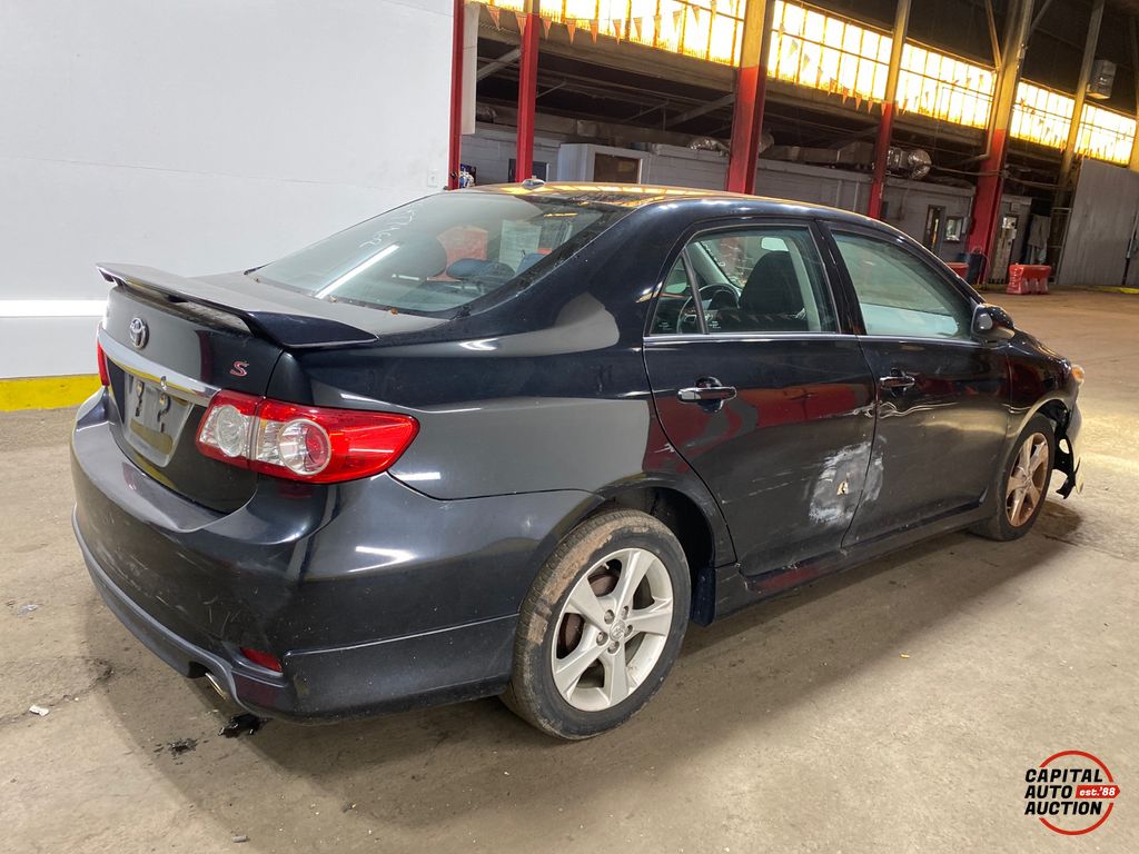 2011 Toyota COROLLA 3