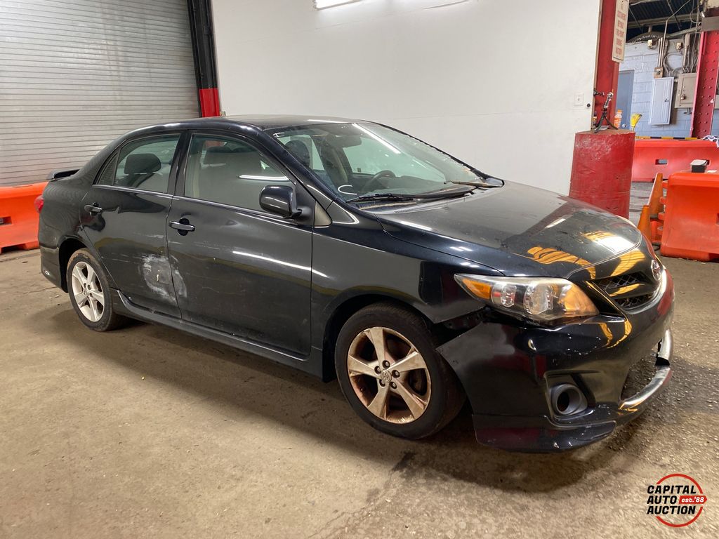 2011 Toyota COROLLA 0